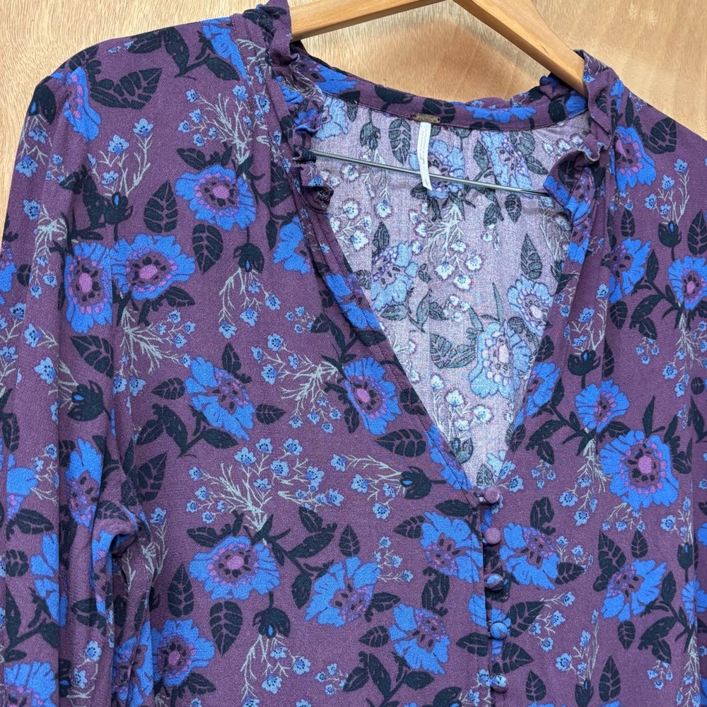 Magic Mystery Split Neck Button Down Tunic In Win… - image 7